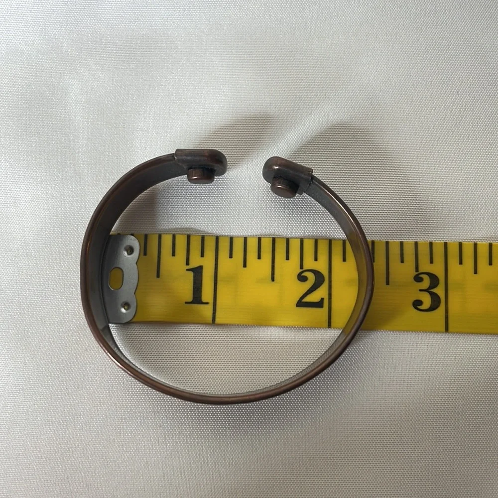Copper cuff bracelet - Picture 2 of 4